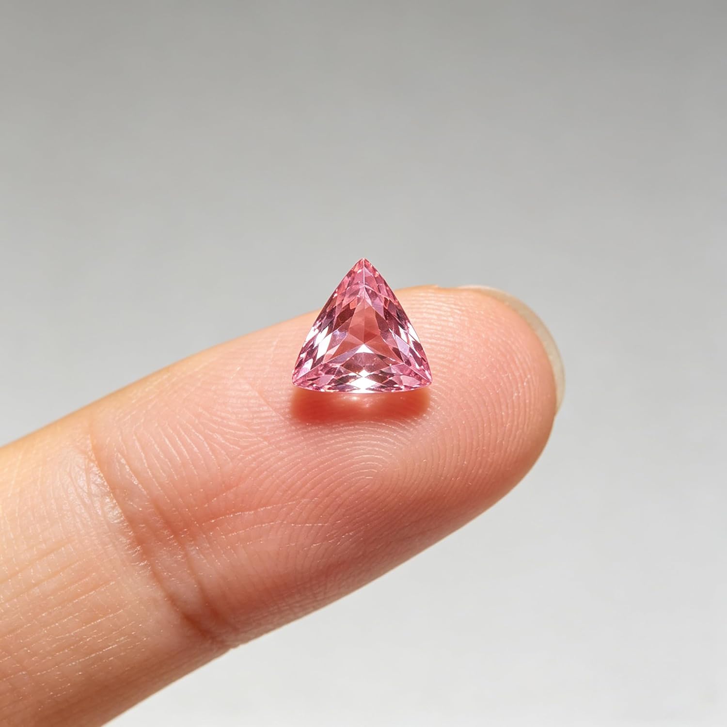 Розовый свободный камень треуг – обзор и цена Diamond Stud Earrings